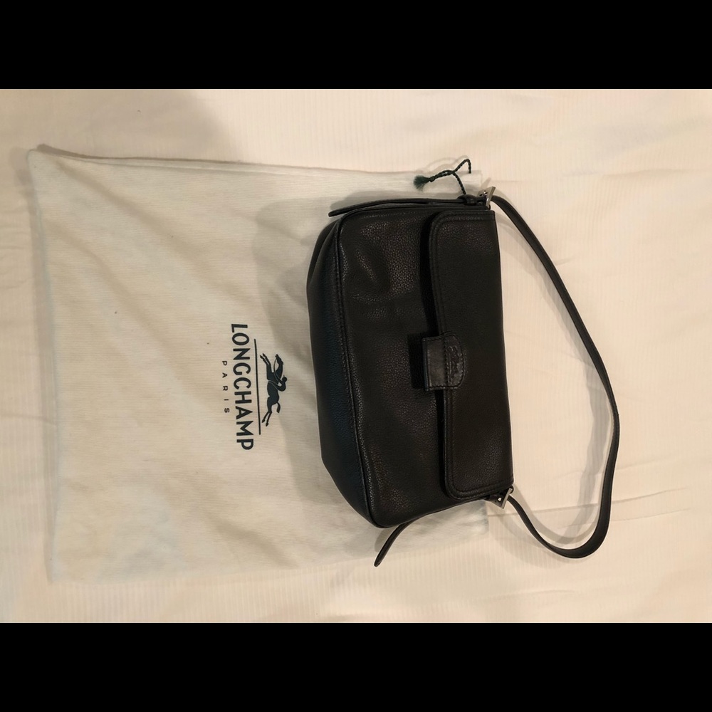Longchamp Black purse 10x6x3 inched